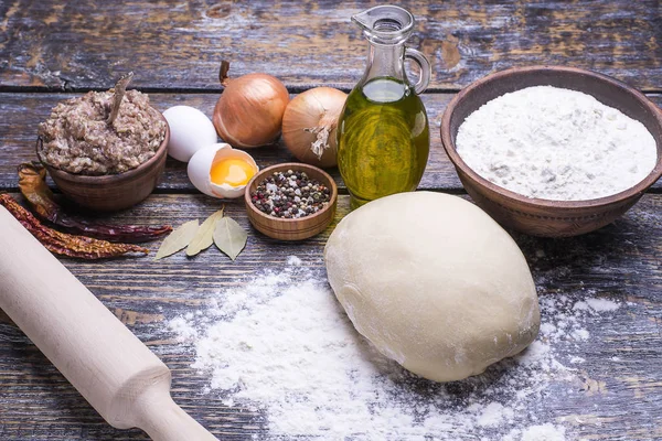 Albóndigas caseras. Conjunto de productos para cocinar . — Foto de Stock