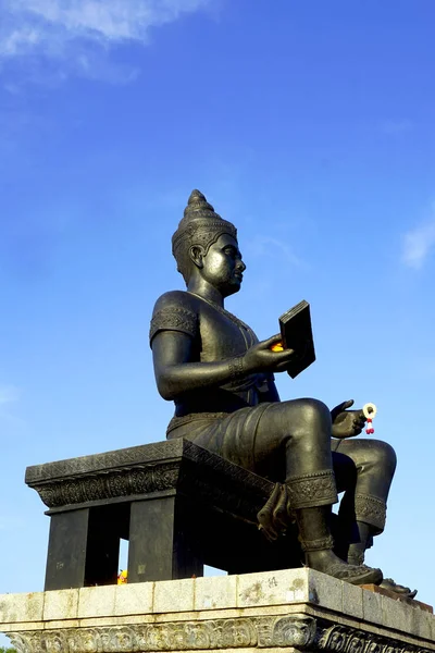 Sukhothai szobor side view függőleges királya — Stock Fotó