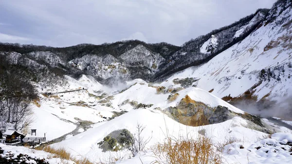 Noboribetsu onsen nieve invierno paisaje infierno valle — Foto de Stock
