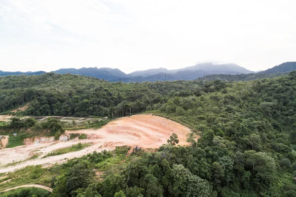 Desmatamento da selva tropical para desenvolvimento — Fotografia de Stock