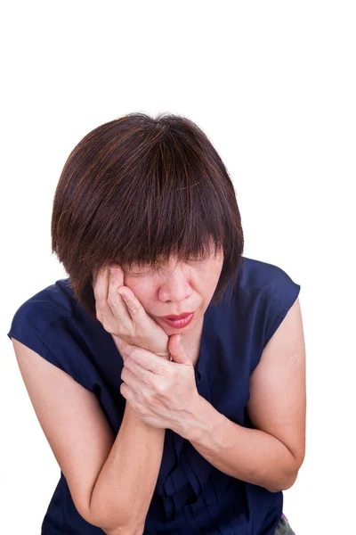 Asyalı kadın yoğun diş ağrısı ağrı ile acı fac üzerinde eller — Stok fotoğraf