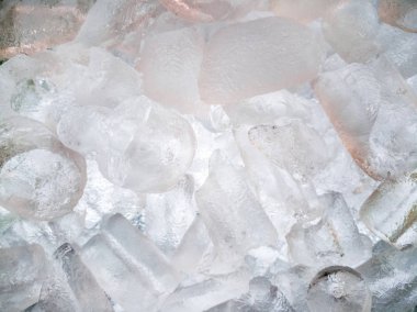 Arkadan arka plan olarak ışıklı buz küpleri