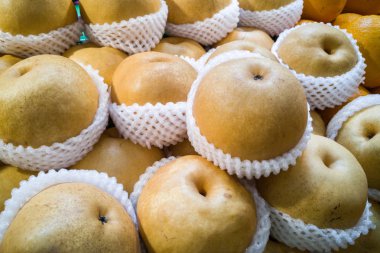 Bütün sarı Nash'e armut koruyucu köpük sarılmış