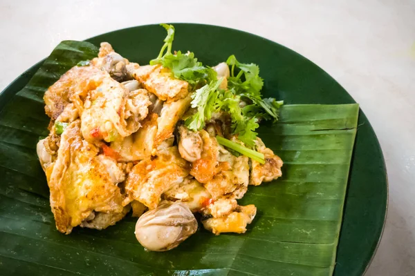 Asiatische köstliche gebratene Austern mit Eiern Omelette Küche — Stockfoto