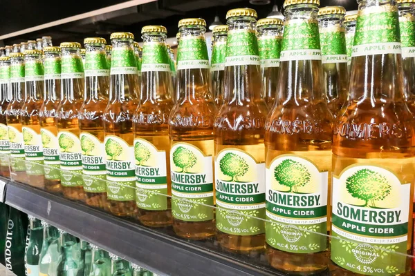 KUALA LUMPUR, Malaysia, June 25, 2017:  Somersby cider is a bran — Stock Photo, Image