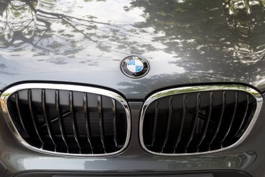 Kuala Lumpur, Malezya - 12 Ağustos 2017: Bmw veya Bayerische Motoren Werke Ag, 's önde gelen Alman lüks araç, spor araba, motosiklet ve motor üretim şirketi.