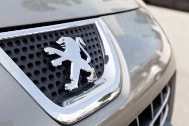 Kuala Lumpur, Malezya - 12 Ağustos 2017: Peugeot parçası olan Groupe Psa 1810 yılında kurdu. bir Fransız otomobil üreticilerinden biridir.