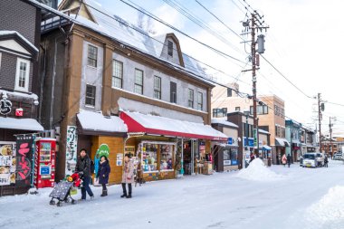 Otaru, Japonya, 28 Ocak 2018: Perakende Pazar olduğunu turist çekmek