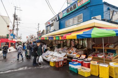 Hakodate, Japonya, 28 Ocak 2018: Taze seefood ve üretmek ret