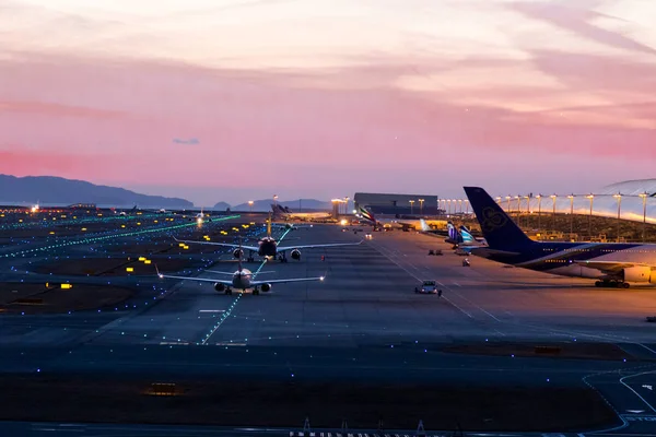 関空写真素材 ロイヤリティフリー関空画像 Depositphotos 関空写真素材 ロイヤリティフリー関空画像 Depositphotos