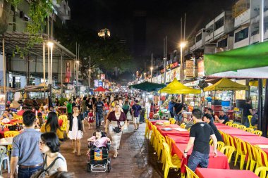 Kuala Lumpur, Malezya 25 Kasım: Jalan Alor Malezya popülasyonu