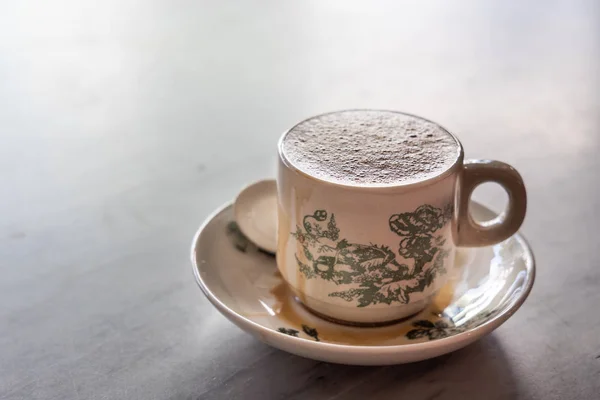 Traditioneller chinesischer Kaffee bei Chinesen bei Kopitiam beliebt — Stockfoto