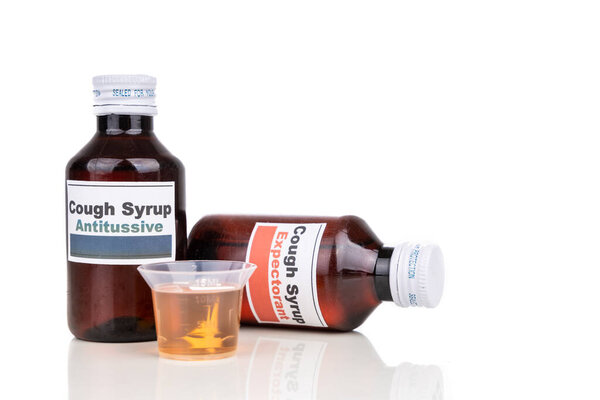 Смесь кашля и отхаркивающего средства назначается в качестве лекарства от сухой кашля и кашля соответственно.
