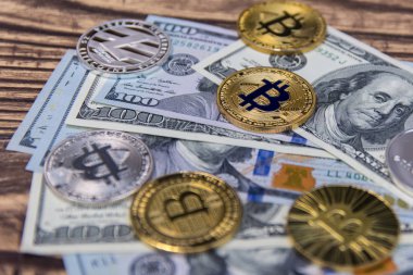  bitcoins, litecoin ve ethereum eski ahşap tablo