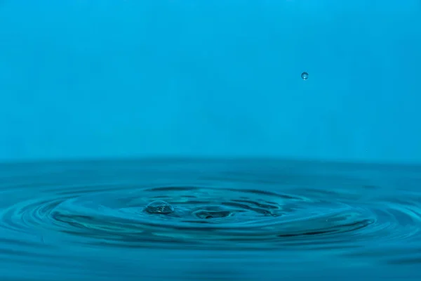 Druppel Schoon Blauw Water — Stockfoto