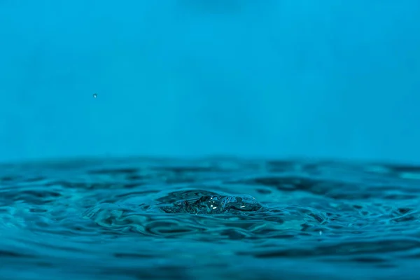 Крапля Чистої Блакитної Води — стокове фото