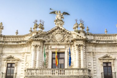 Sevilla, İspanya, sokaklarında sanat ile doldurulur