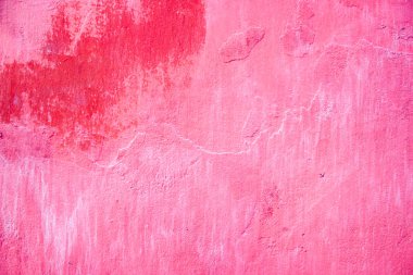 Arka plan olarak kırmızı beton duvar