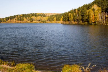 sonbahar Forest Lake