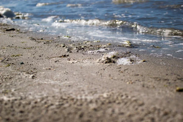 夏の日の海波のクローズ アップ — ストック写真
