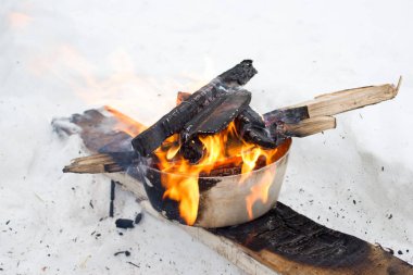 Kapta Barbekü yanan ateşi