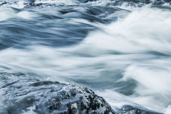 Poderoso Rio Montanha Corrente Rápida Água — Fotografia de Stock
