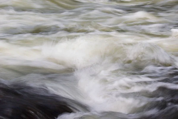 Una Poderosa Corriente Río Montaña Corriente Rápida Agua — Foto de Stock