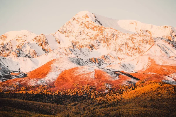 Hermosa Vista Los Picos Nevados Montaña Colorido Valle Montaña Con — Foto de Stock