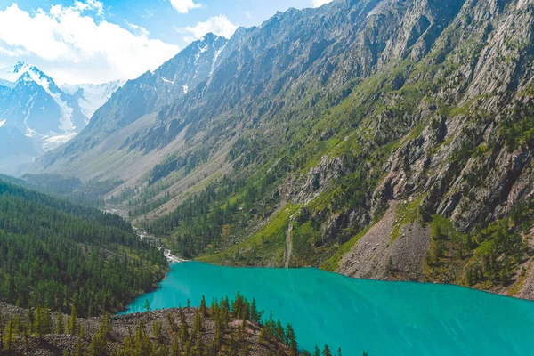 Lac Turquoise Parmi Les Rochers Étang Montagne Pour Randonnée — Photo