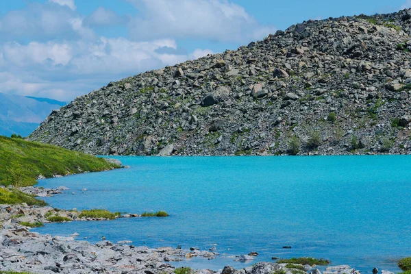 Mořský Záliv Kamenitým Břehem Tyrkysové Jezero Skalách Horská Řeka Modrou — Stock fotografie