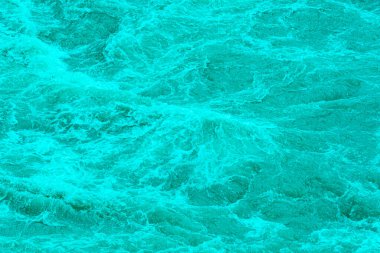 dalgalar, fırtınalı deniz dalgaları, hızlı akan dağ nehri