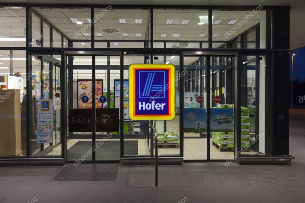 Hofer is the austrian subsidiary of the leading german discounter ALDI which is owned by the Albrecht brothers
