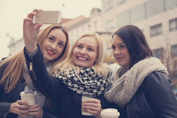 Three Young Adult Ladies Take Selfie Downtown City Centre While — Stock Photo, Image