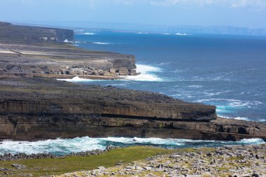 Inish daha fazla, İrlanda