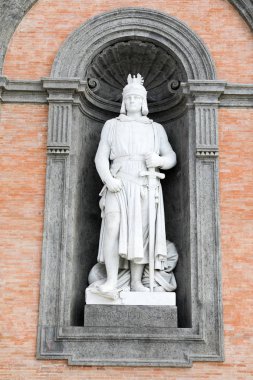 Palazzo Reale cephe heykele
