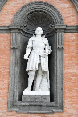 Palazzo Reale cephe heykele