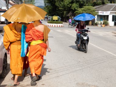 Keşişler Laos