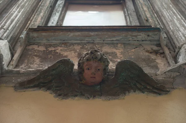 Bas-relevo do anjo em Napoli — Fotografia de Stock