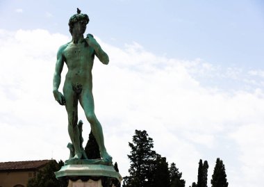 Michelangelo tarafından David kopyasını 
