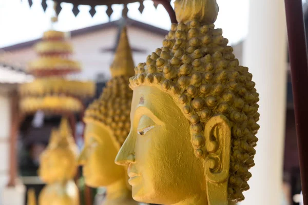 Vientiane, laos: Buddha im Tempel — Stockfoto