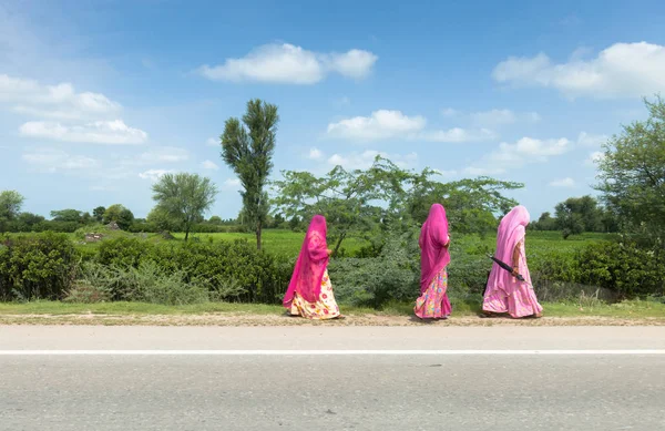 Gesluierde vrouwen, India — Stockfoto