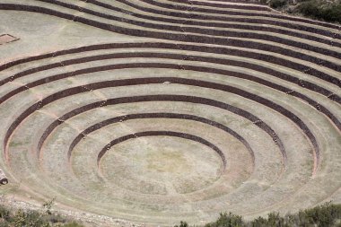 Moray, dairesel teraslar