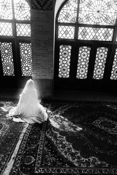 Velo brillante en la mezquita — Foto de Stock