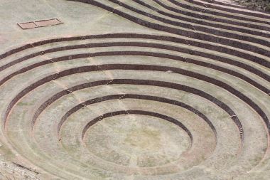 Moray, dairesel teraslar