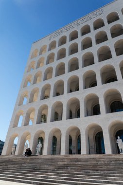 Kare Kolezyum, Roma