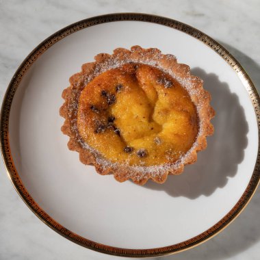 Migliaccio, tipik Napoli karnaval pastası.