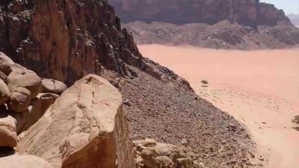 约旦瓦迪朗姆酒沙漠全景 — 图库视频影像