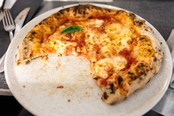 Pizza Margherita Prato Pizzaria Napolitana — Fotografia de Stock