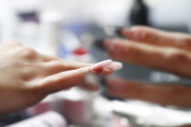 Hazır tırnak manikür