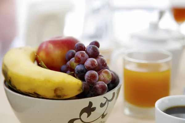 Frutas Zumo Fresco Mesa Desayuno Hotel — Foto de Stock